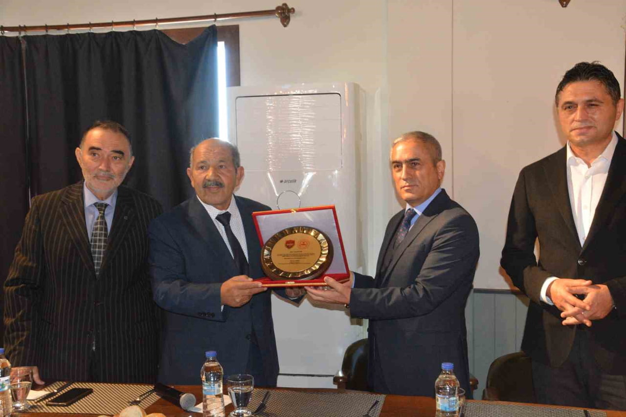 İZMİR’İN ALİAĞA İLÇESİNDE CAMİLER VE DİN GÖREVLİLERİ HAFTASI MÜNASEBETİYLE DÜZENLENEN PROGRAMDA...