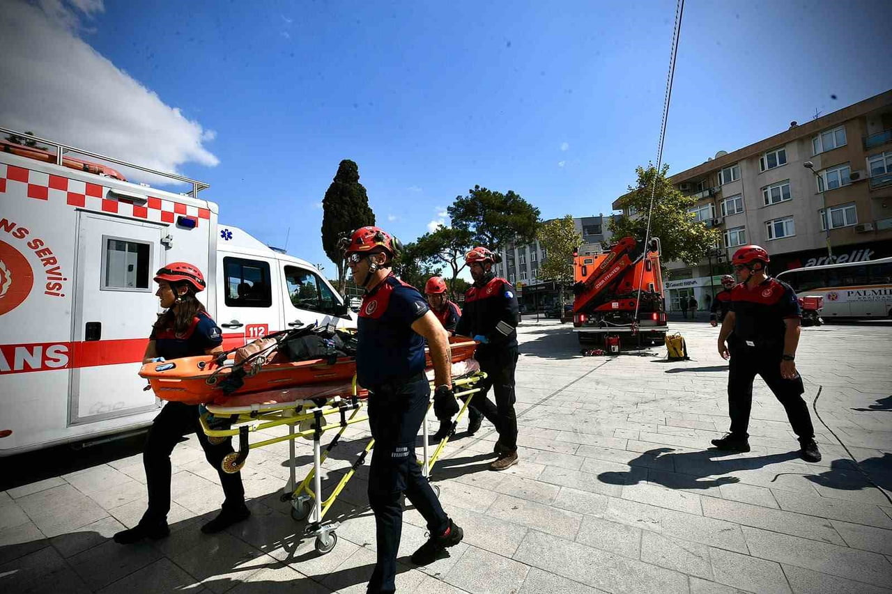 İZSU GENEL MÜDÜRLÜĞÜ BUCA ŞUBE MÜDÜRLÜĞÜ HİZMET BİNASINDA, OLASI YANGIN VE ACİL DURUMLARA KARŞI...