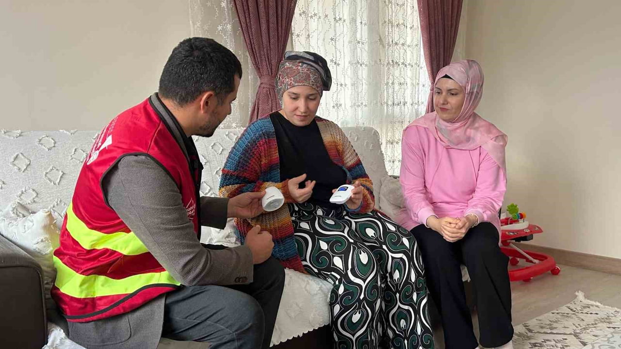 KAHRAMANMARAŞ BÜYÜKŞEHİR BELEDİYESİ, İŞİTME ENGELLİ ANNE VE BABALARIN BEBEK BAKIMINI DAHA GÜVENLİ...