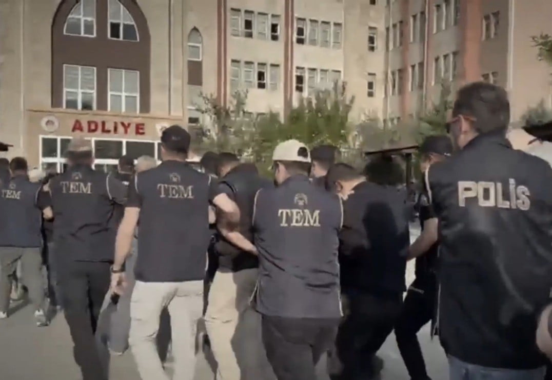 KAHRAMANMARAŞ CUMHURİYET BAŞSAVCILIĞI, DEAŞ TERÖR ÖRGÜTÜNE YÖNELİK YÜRÜTÜLEN SORUŞTURMA KAPSAMINDA...