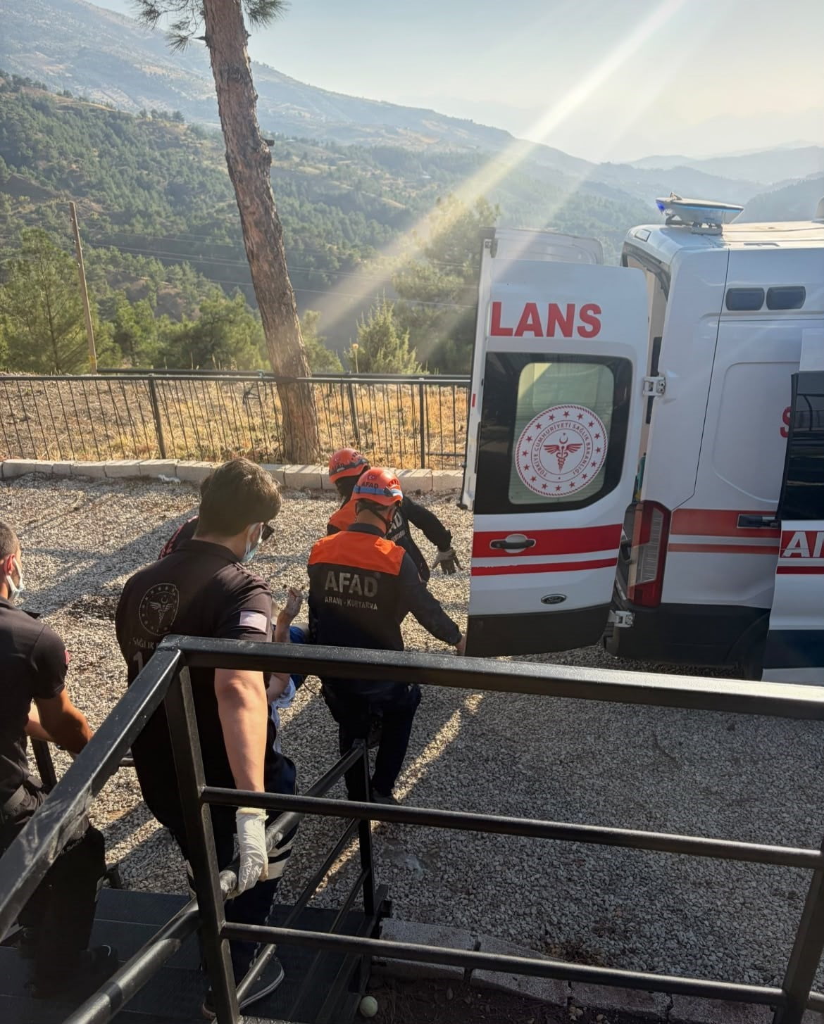 KAHRAMANMARAŞ’TA SU KUYUSUNA DÜŞEN 2 KİŞİ EKİPLERİN ÇALIŞMASI SONUCU KURTARILDI
