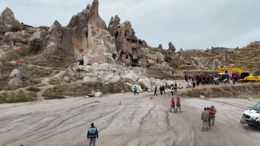 Kapadokya'da Çöken peribacası böyle görüntülendi