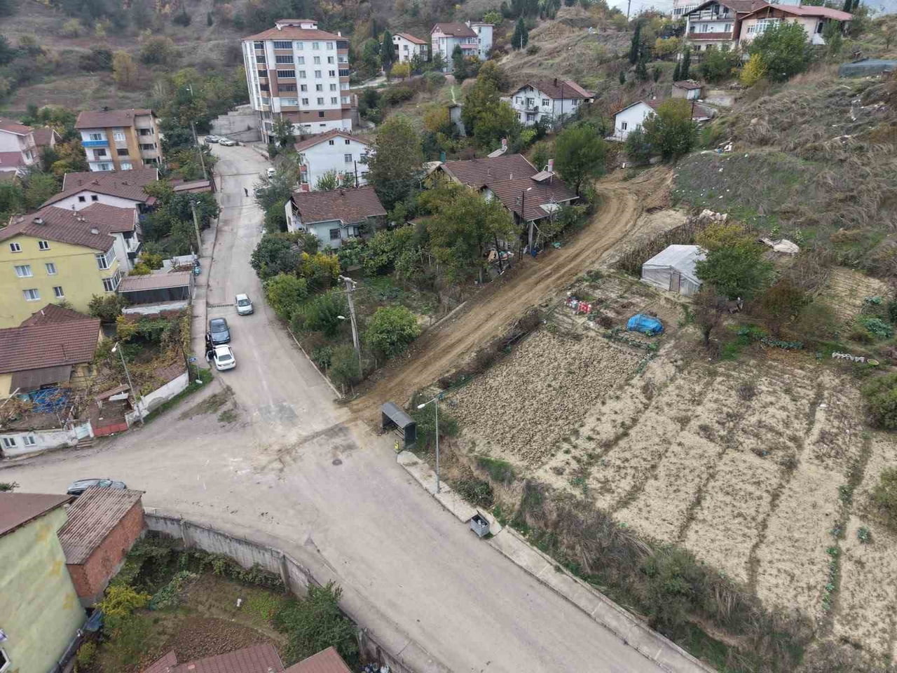 KARABÜK BELEDİYESİ TARAFINDAN AYDINLIKEVLER MAHALLESİ'NDE 2011 YILINDAN BU YANA DEVAM EDEN...