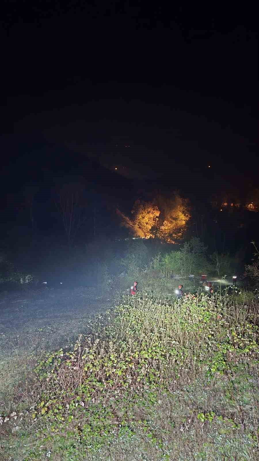KARABÜK’ÜN YENİCE İLÇESİNDE OKULDAN ÇIKTIKTAN SONRA ORMANLIK ALANA GİDEN VE KENDİSİNDEN HABER...