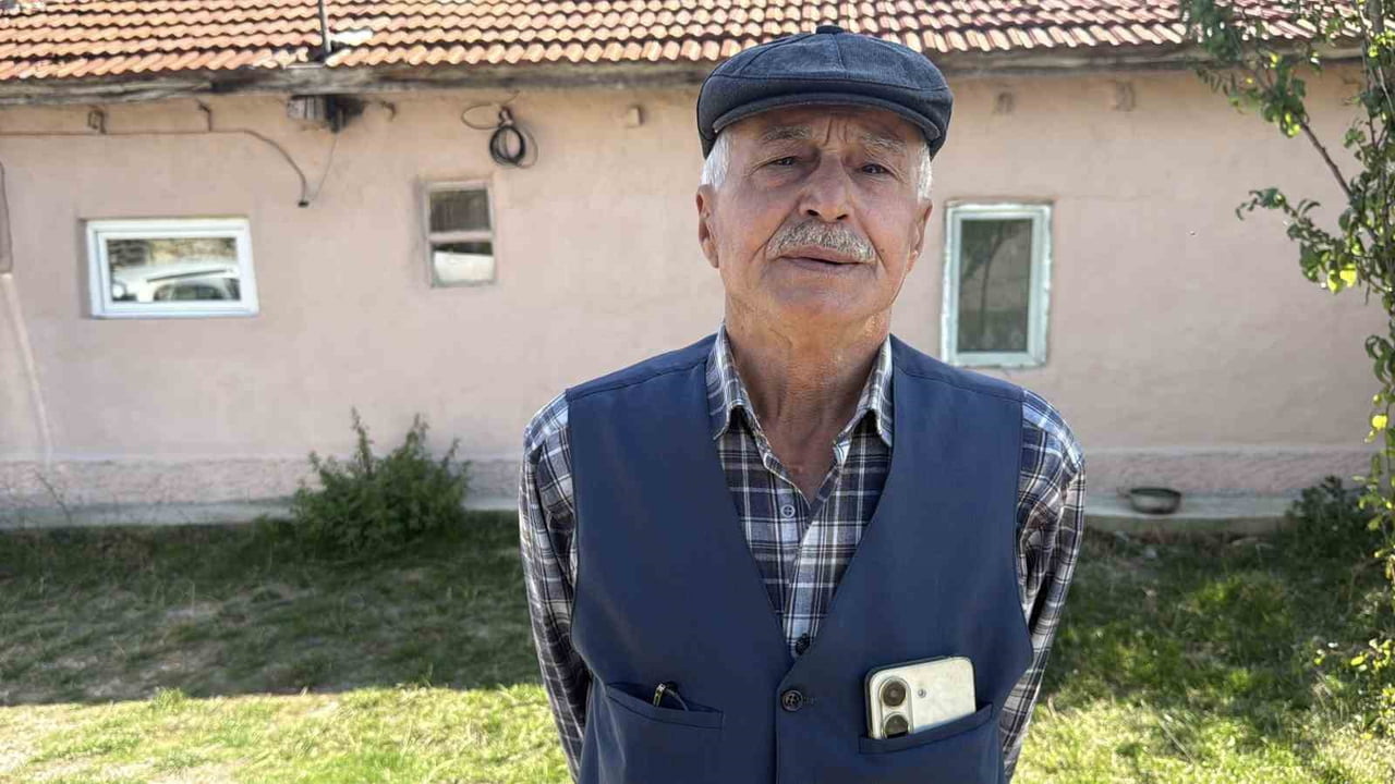 KARADERE MAHALLE MUHTARI MUZAFFER ÖZTUNA