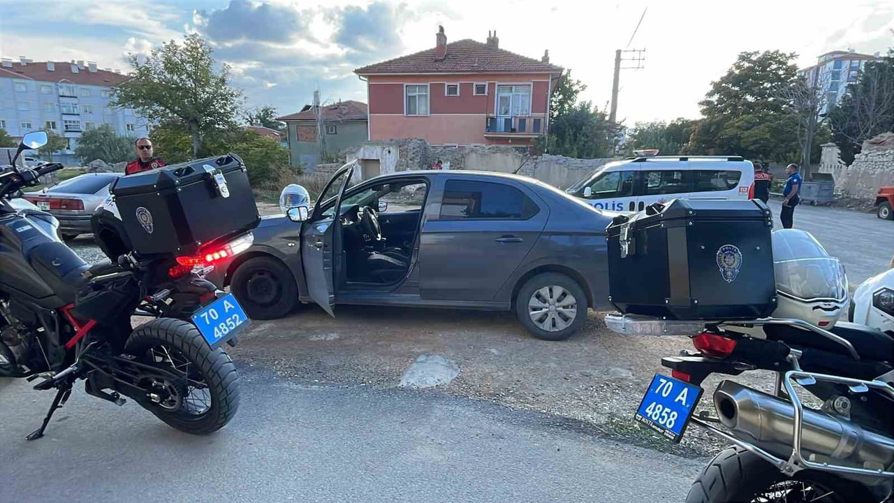 KARAMAN’DA POLİSİN "DUR" İHTARINA UYMAYARAK KAÇAN VE YAŞANAN KOVALAMACANIN ARDINDAN YAKALANAN...
