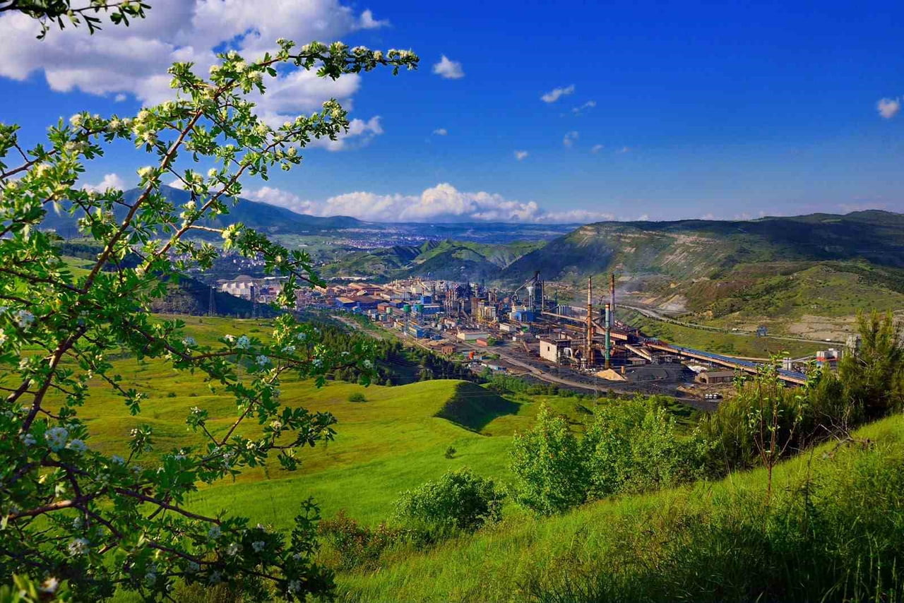KARDEMİR, ENERJİ MALİYETLERİNİ AZALTMAK VE YENİLENEBİLİR ENERJİNİN TOPLAM TÜKETİMDEKİ PAYINI...