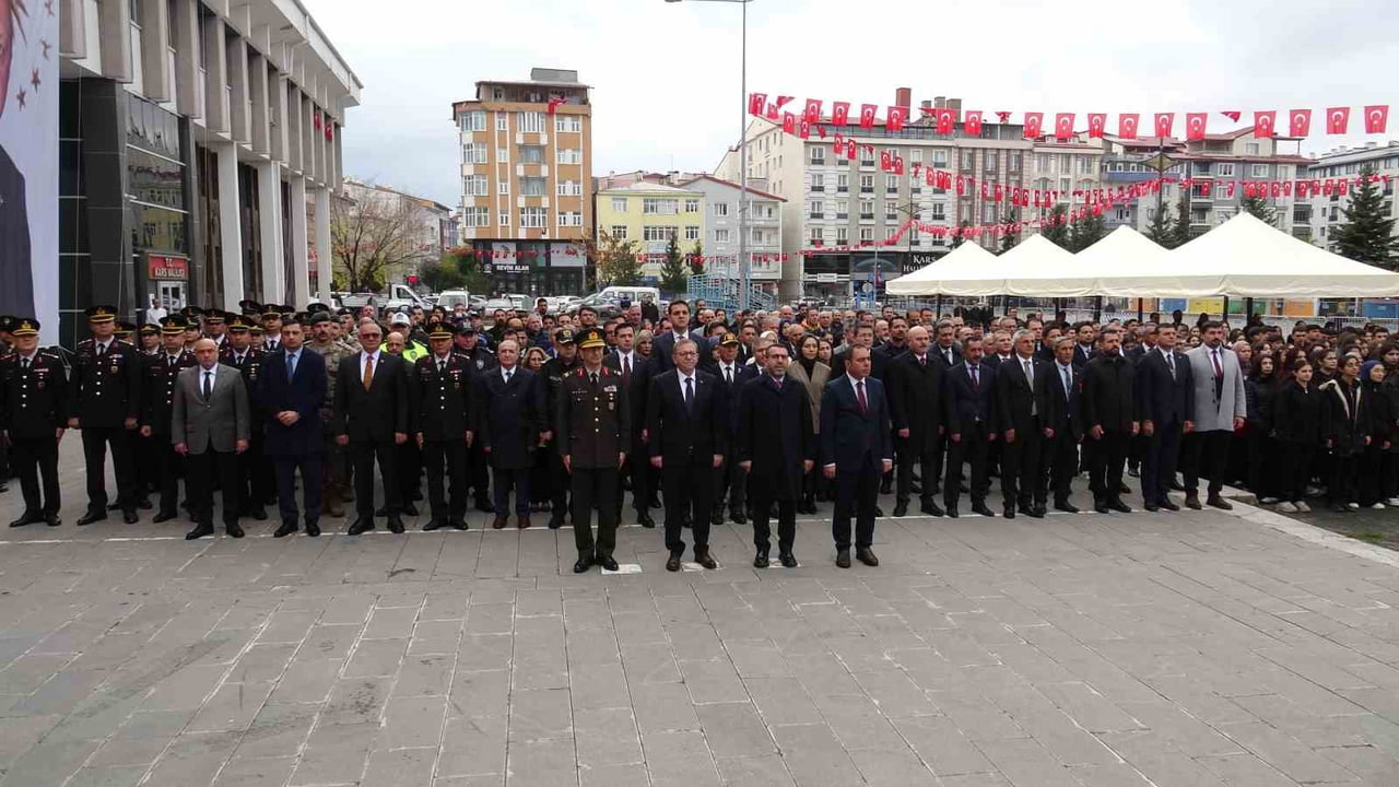 KARS’IN DÜŞMAN İŞGALİNDEN KURTULUŞUNUN 106. YIL DÖNÜMÜ, COŞKUYLA KUTLANDI(KARS-İHA)
