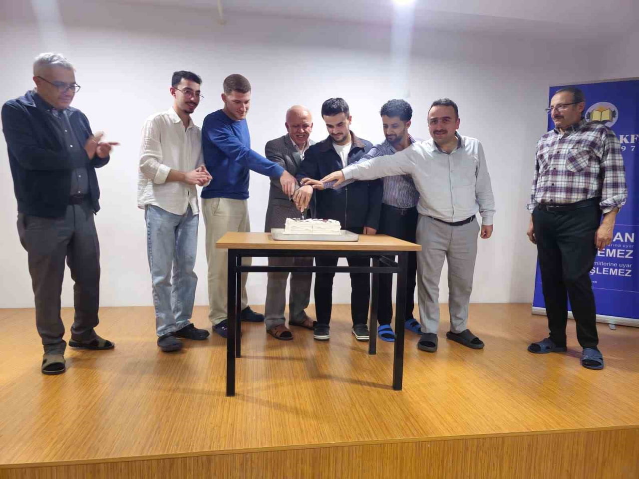 KASTAMONU’DAKİ İHLAS VAKFI SILA ERKEK ÖĞRENCİ YURDUNDA KALAN ÖĞRENCİLER BİLGİLENDİRME  TANIŞMA...