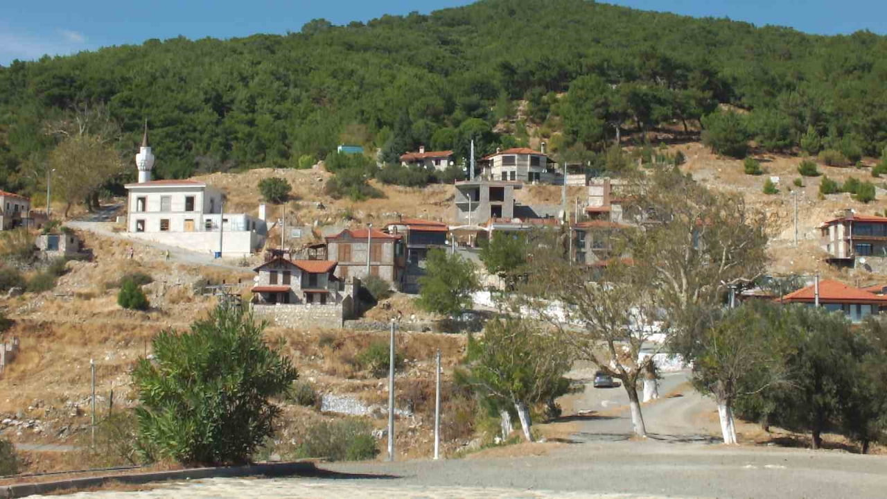 KAVURMACILAR KÖYÜ