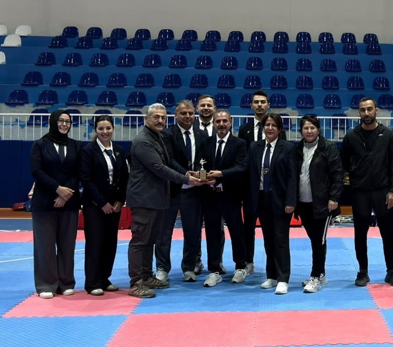 KAYSERİ'DE DÜZENLENEN 29 EKİM GENÇLER TAEKWONDO İL BİRİNCİLİĞİ'NE ONLARCA SPORCU KATILDI.