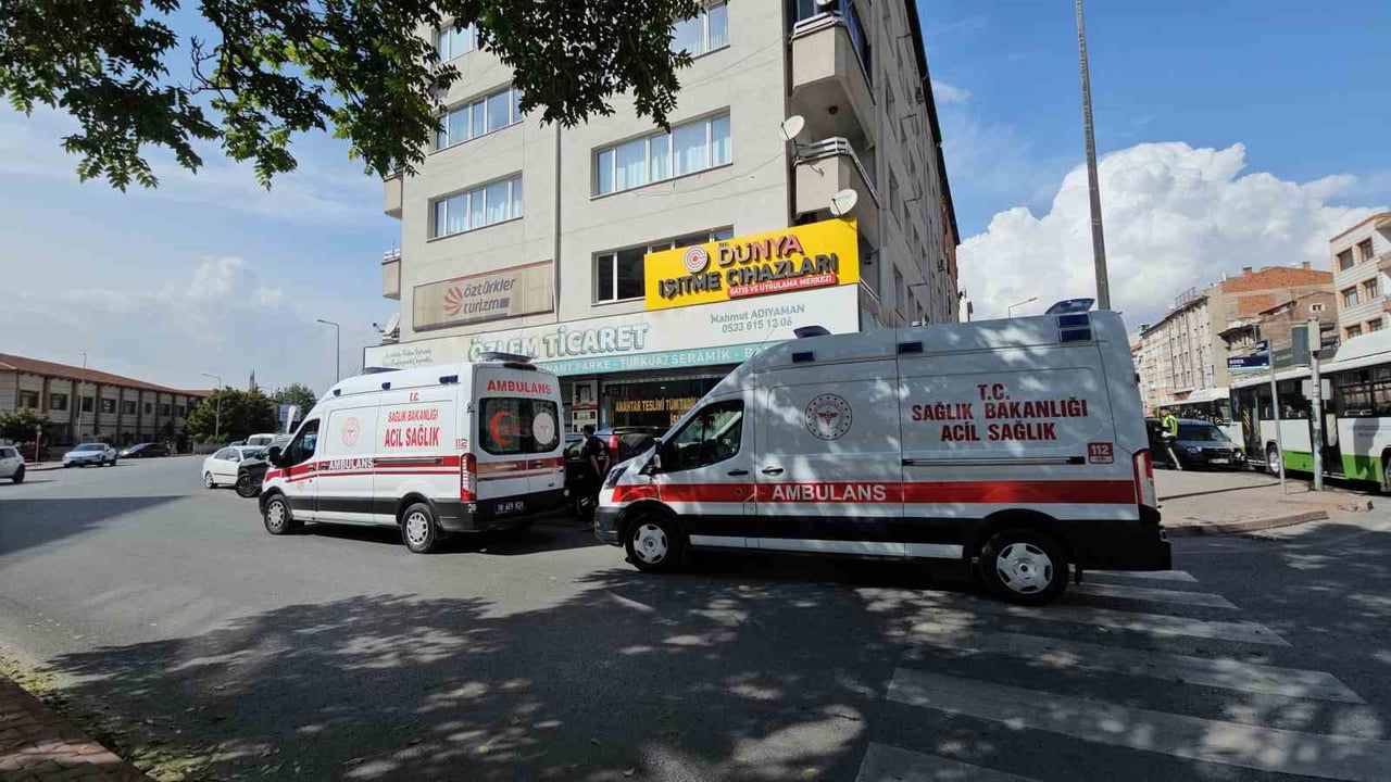 KAYSERİ'NİN KOCASİNAN İLÇESİNDE TARTIŞTIĞI AKRABASINI BIÇAKLA YARALADIKTAN SONRA ARACIYLA KAÇMAYA...