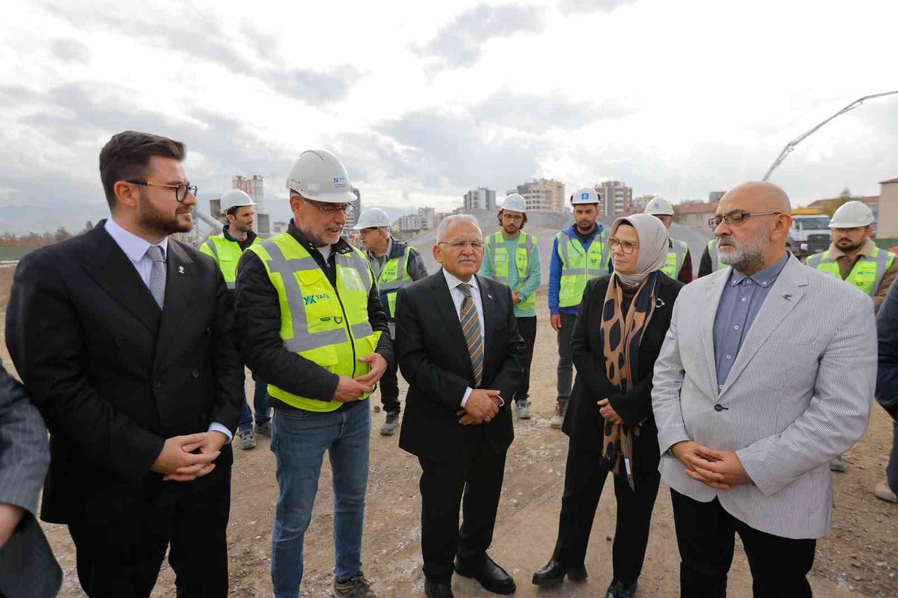 KAYSERİ BÜYÜKŞEHİR BELEDİYESİ’NİN KENT İÇİ ULAŞIM KONFORUNU ARTIRMAK, TRAFİK YOĞUNLUĞUNU AZALTMAK...