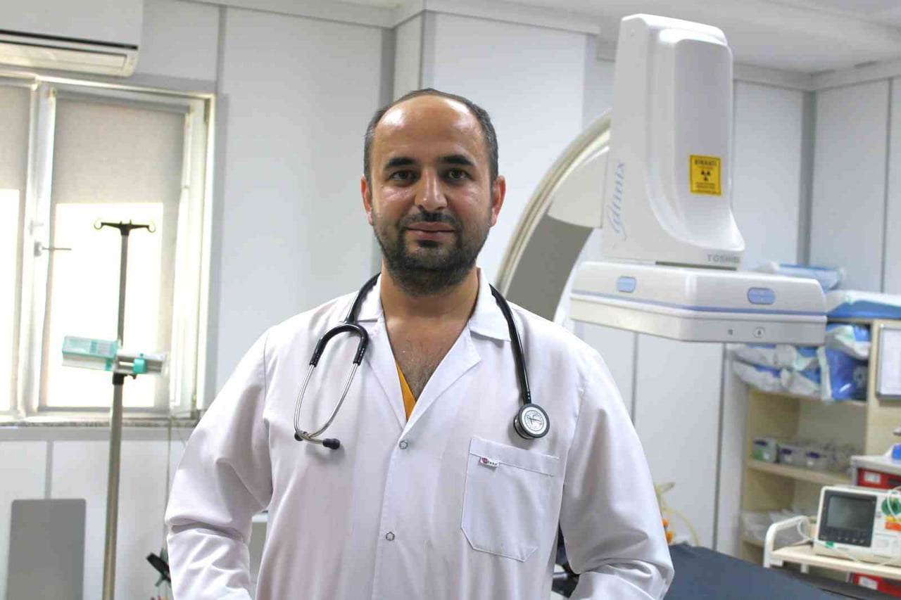 KAYSERİ DEVLET HASTANESİ KARDİYOLOJİ UZMANI DR. MURAT ÇETİN; SON DÖNEMDE GENÇ YAŞTA YAŞANAN KALP...
