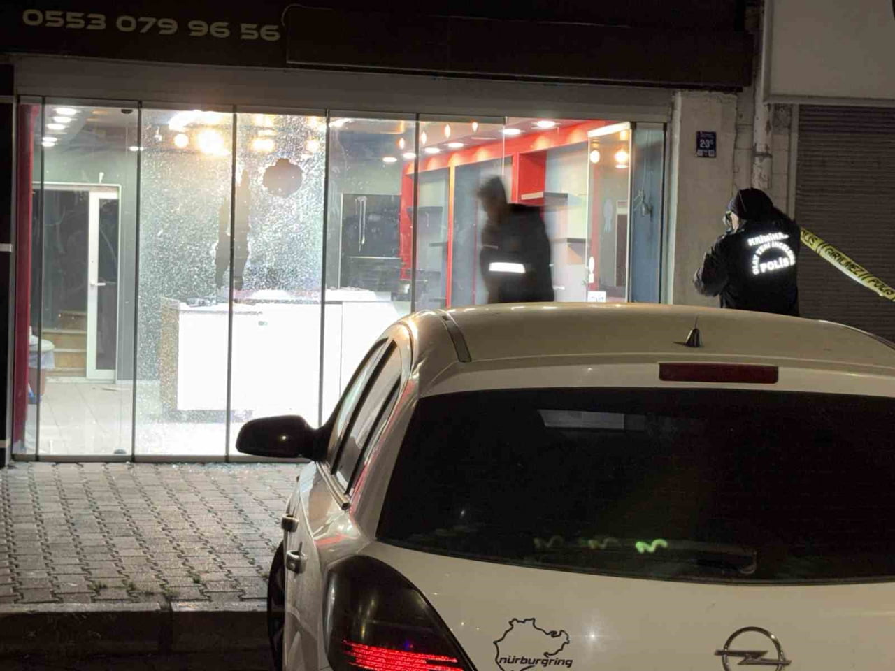 KAYSERİ’NİN KOCASİNAN İLÇESİNDE DÜN KİRANAN ÇİÇEKÇİ DÜKKANI 2 MOTORLA GELEN 4 ŞAHIS TARAFINDAN...