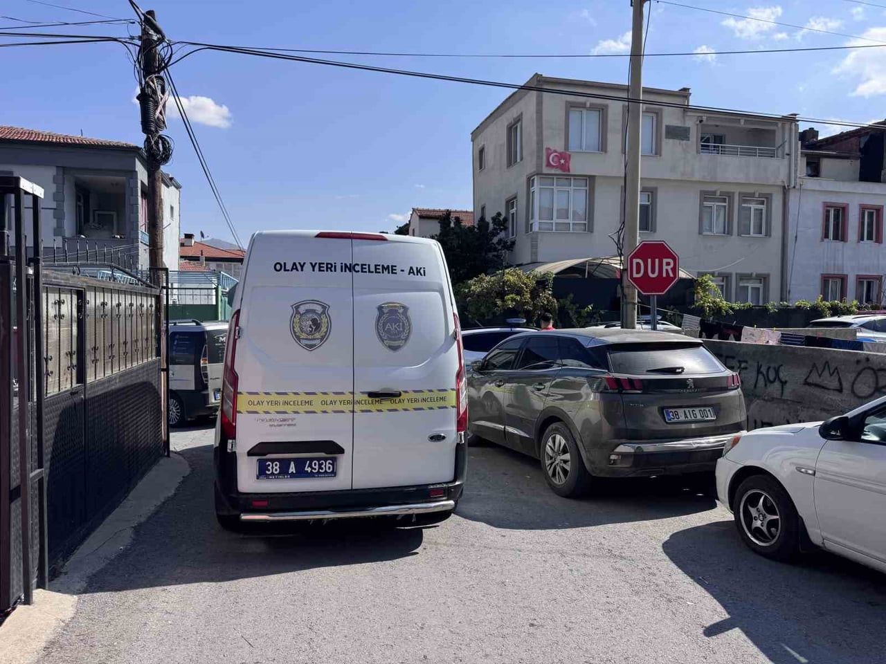 KAYSERİ’NİN MELİKGAZİ İLÇESİNDE 48 YAŞINDAKİ BİR ADAM, KENDİNİ VURARAK HAYATINA SON...