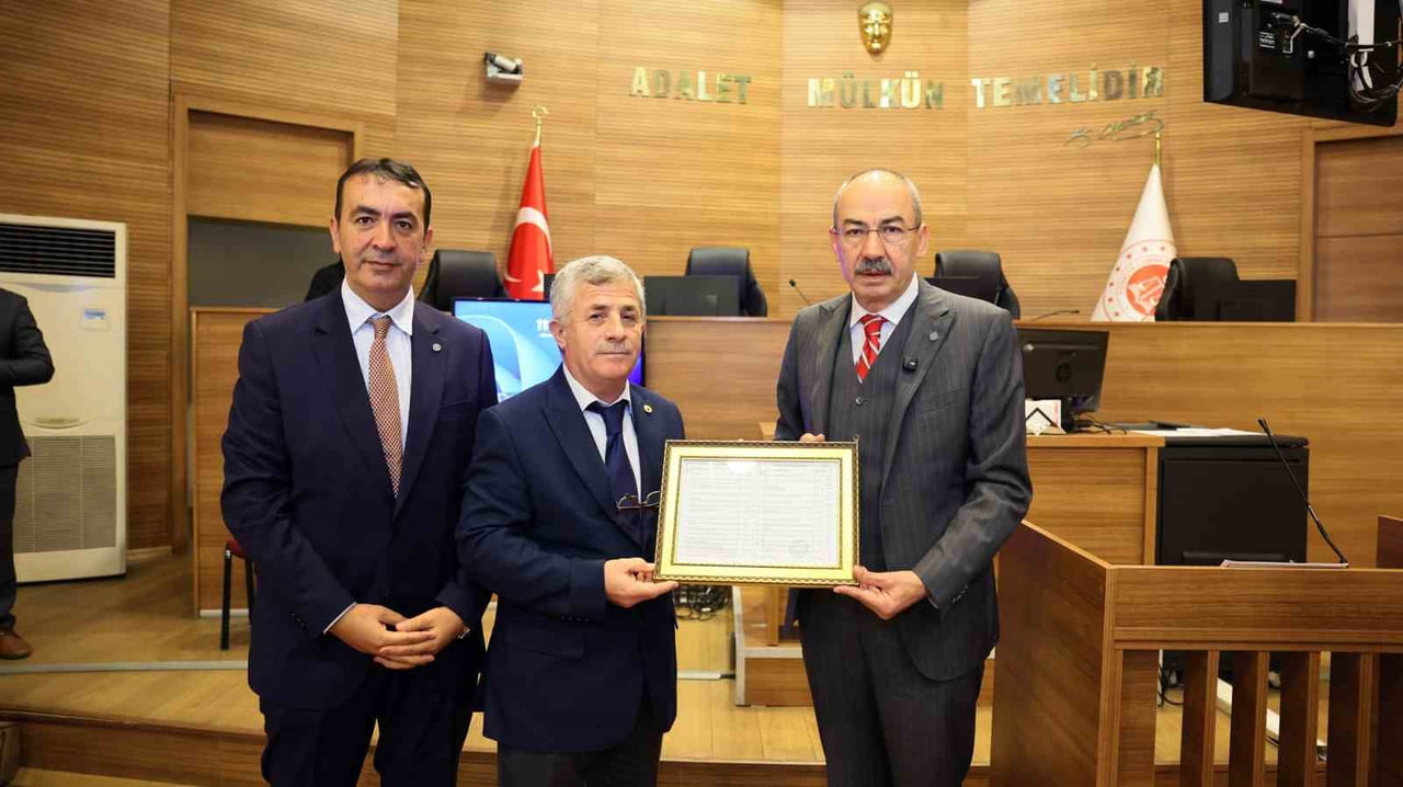 KAYSERİ TİCARET ODASI (KTO) ORGAN SEÇİMLERİNİN ARDINDAN YENİDEN SEÇİLEN YÖNETİM KURULU BAŞKANI...