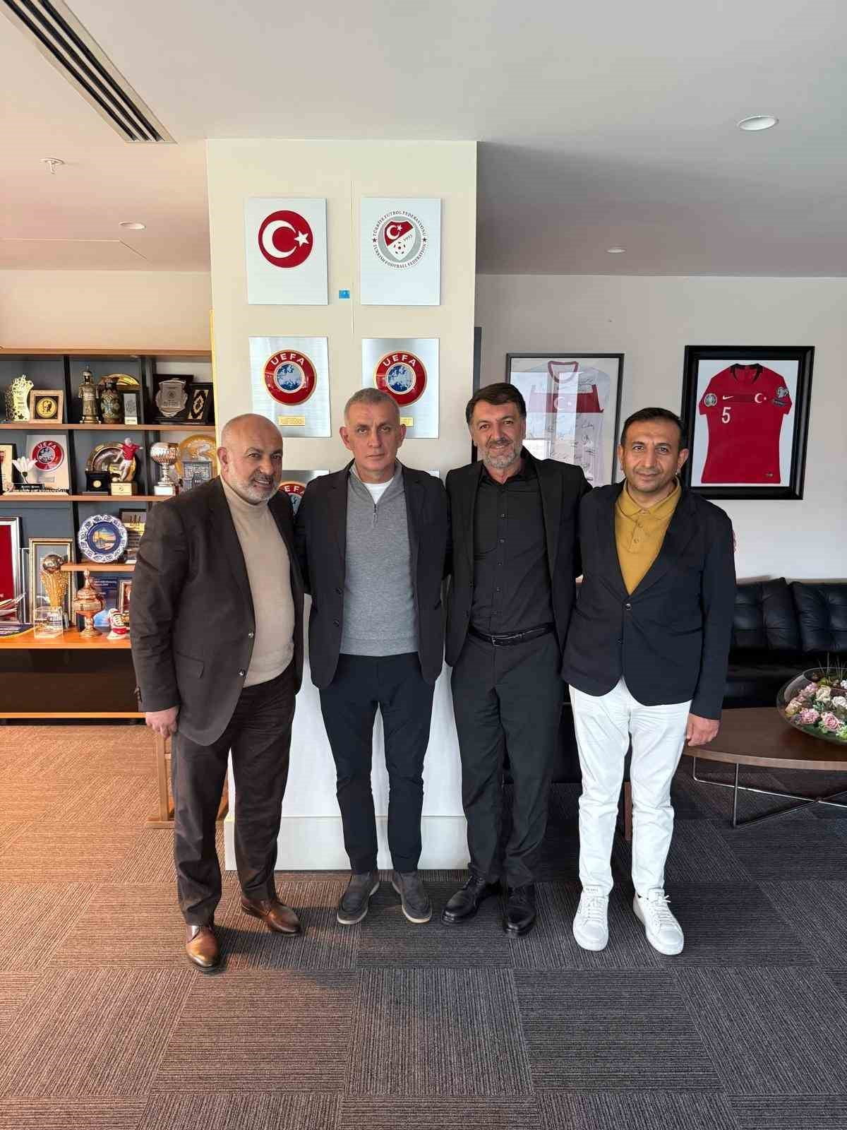 KAYSERİSPOR KULÜP BAŞKANI ALİ ÇAMLI, TÜRKİYE FUTBOL FEDERASYONU (TFF) BAŞKANI İBRAHİM ETHEM...