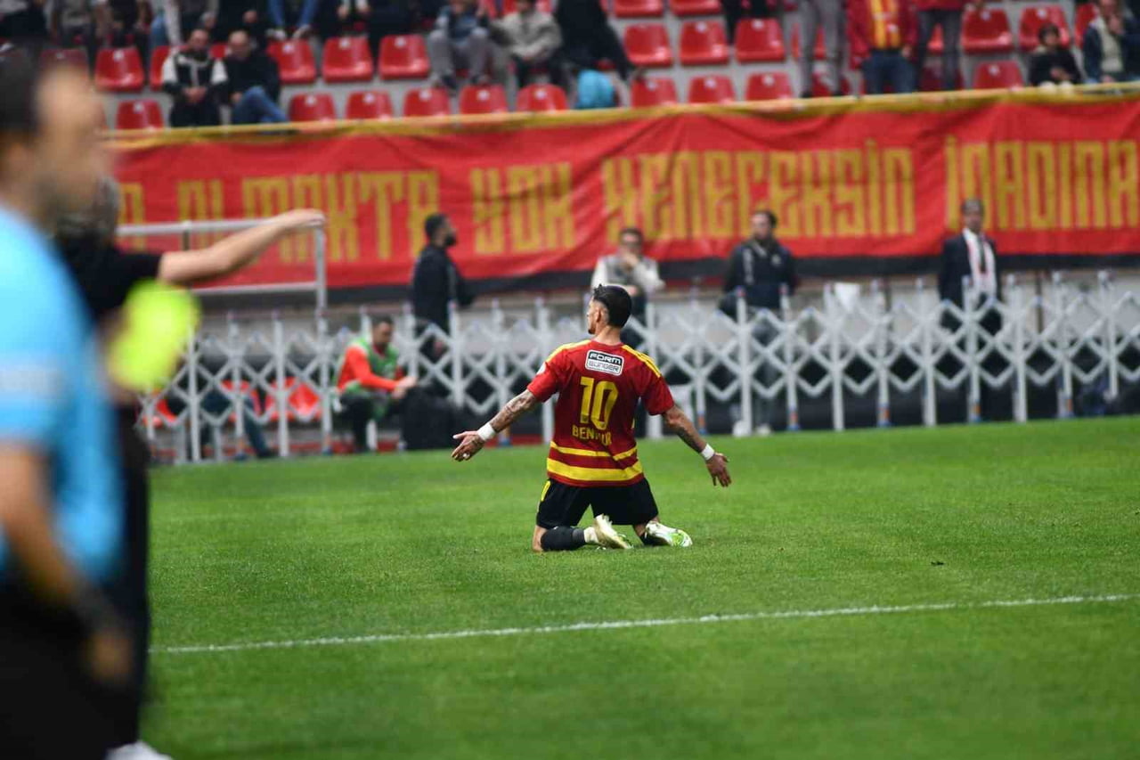 KAYSERİSPOR’UN 10 NUMARASI BENHUR KESER, GOL SAYISINI 3'E YÜKSELTTİ