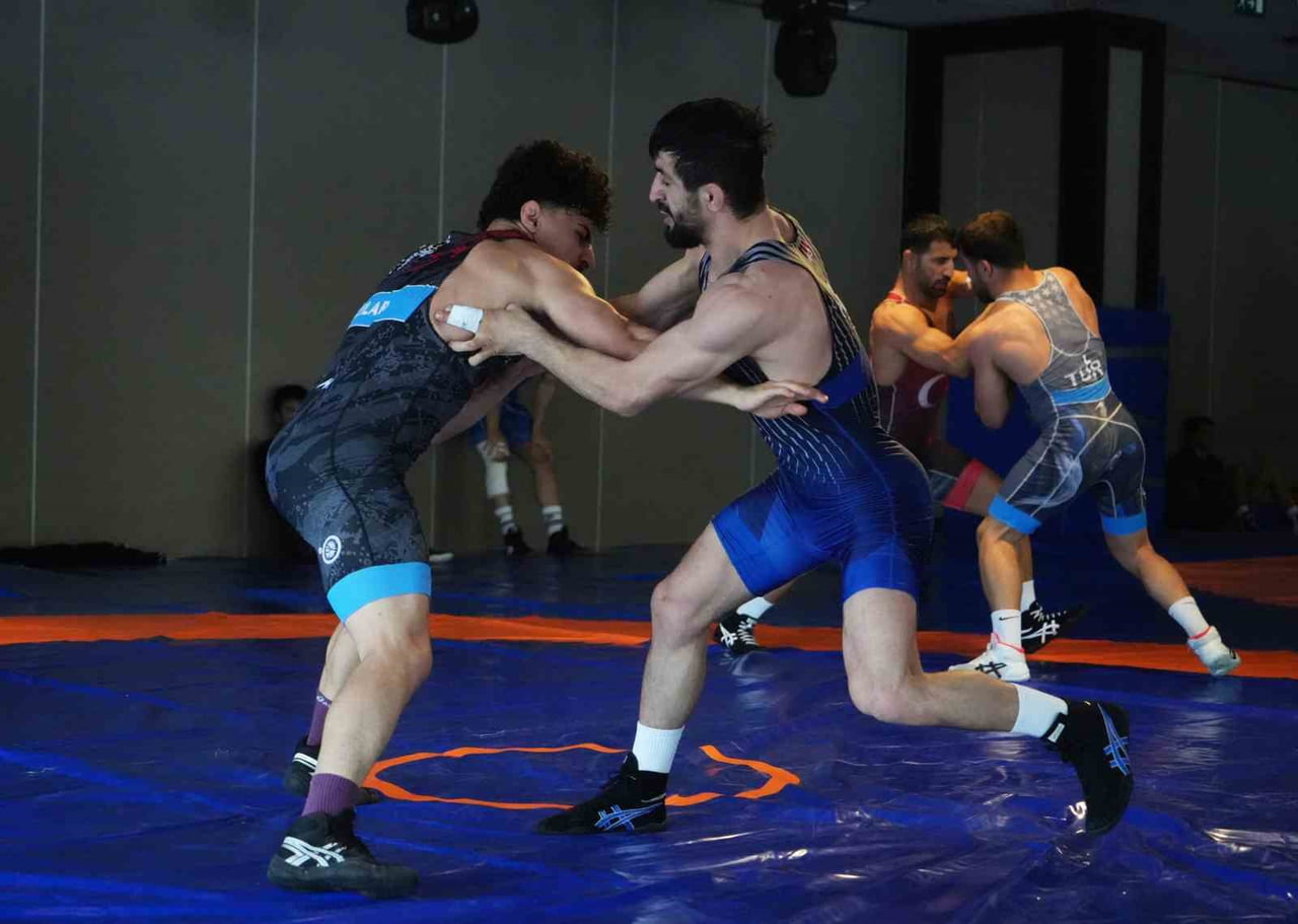 KAZAKİSTAN'IN BAŞKENTİ ASTANA'DA 24 EKİM-1 KASIM TARİHLERİNDE DÜZENLENECEK 2026 DÜNYA GÜREŞ...