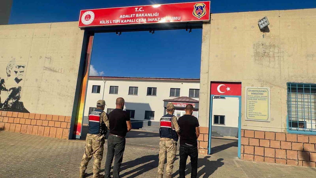 KİLİS’TE GÖÇMEN KAÇAKÇILIĞI OPERASYONU: 2 TUTUKLAMA