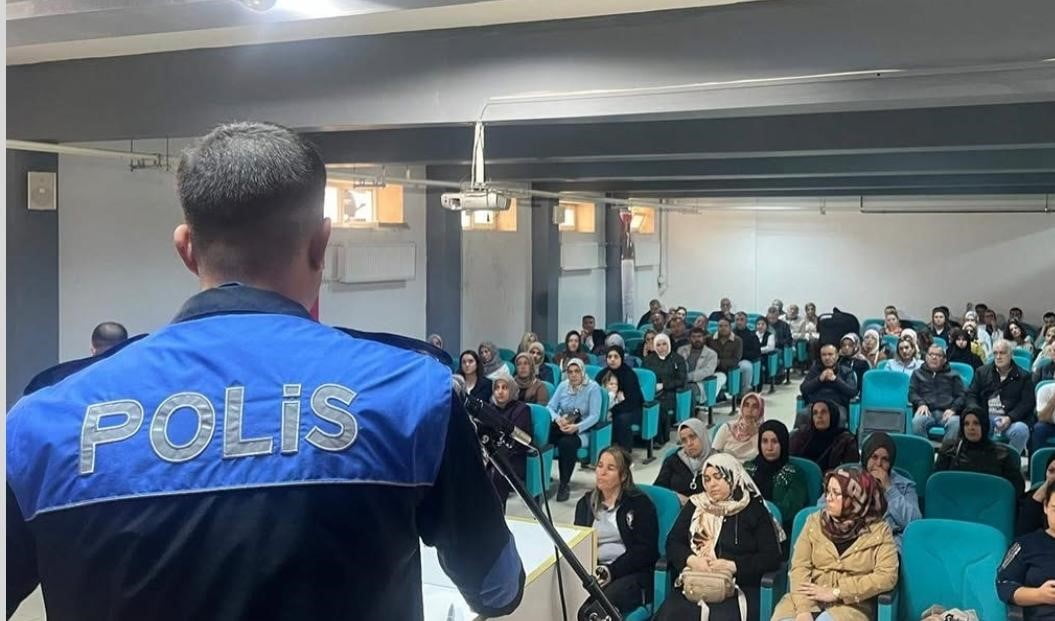 KİLİS’TE VELİLERE VE ÖĞRETMENLERE GÜVENLİK BİLGİLENDİRMESİ