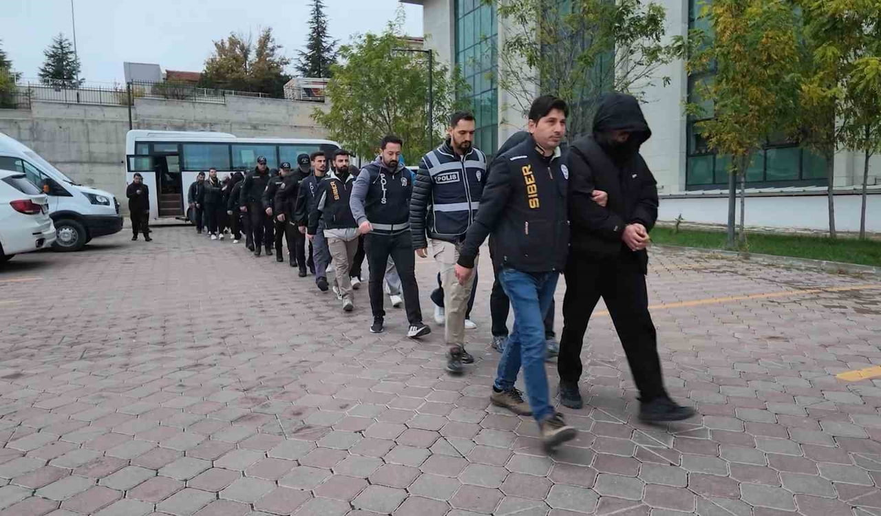 KIRIKKALE MERKEZLİ 8 İLDE YASA DIŞI BAHİS FAALİYETLERİNE YÖNELİK DÜZENLENEN OPERASYONDA GÖZALTINA...