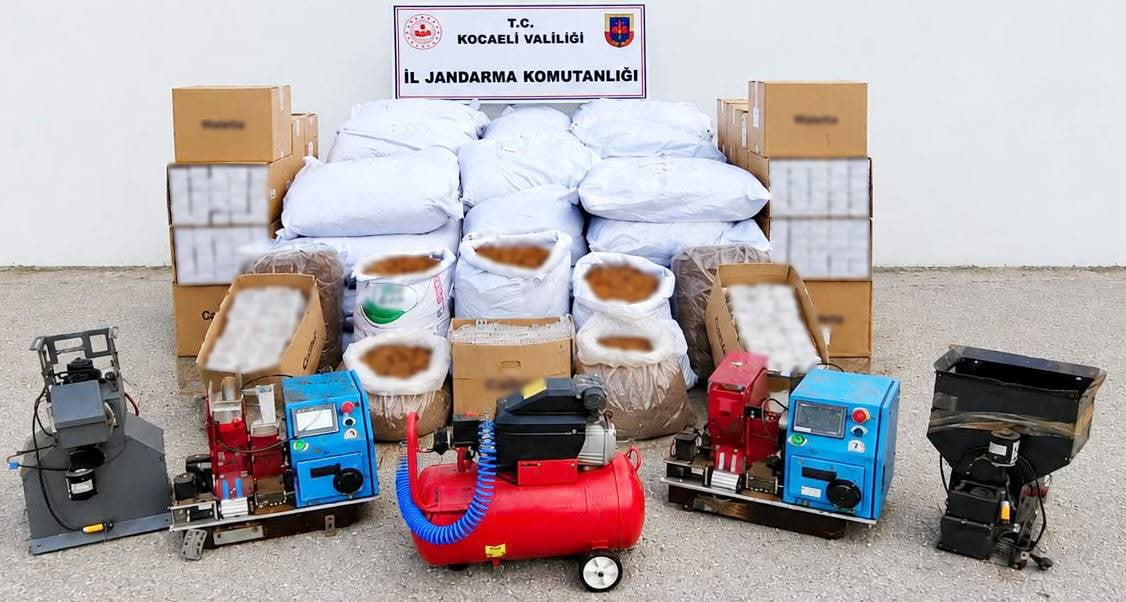 KOCAELİ'NİN KÖRFEZ İLÇESİNDE JANDARMA EKİPLERİNCE DÜZENLENEN OPERASYONDA PİYASA DEĞERİ YAKLAŞIK 2...