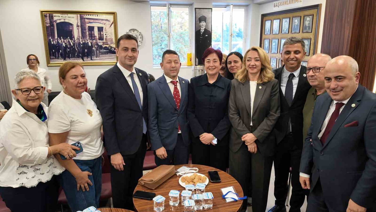 KOCAELİ BAROSUNUN 39. OLAĞAN GENEL KURULU KAPSAMINDA GERÇEKLEŞTİRİLEN SEÇİMDE AVUKAT SERDAR SOLAK...