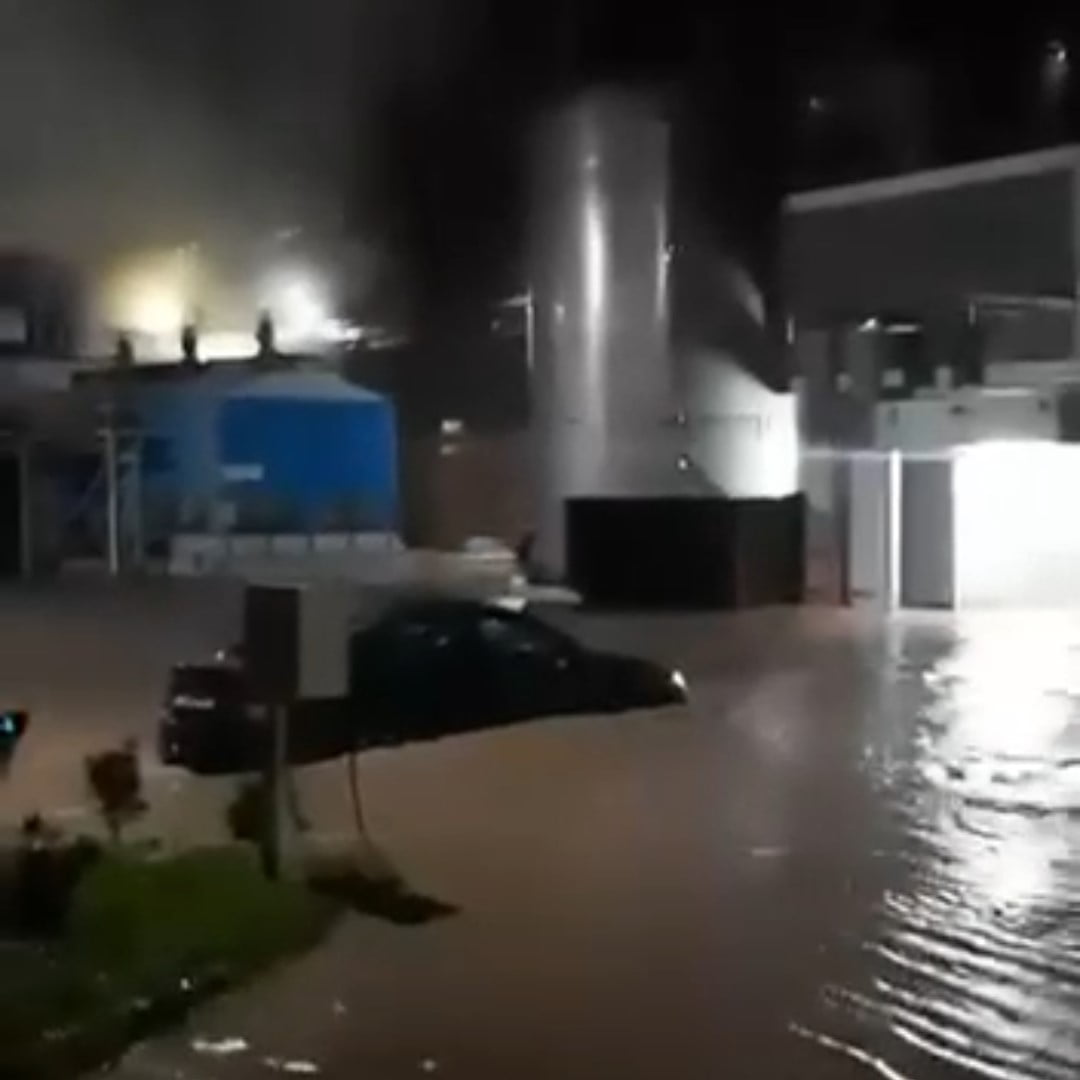 KOCAELİ’NİN BAŞİSKELE İLÇESİNDE GECE BOYUNCA ETKİSİNİ SÜRDÜREN KUVVETLİ SAĞANAK YAĞIŞ, SANAYİ...