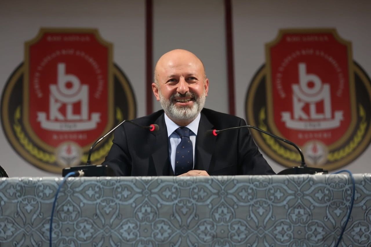KOCASİNAN BELEDİYESİ, ‘KOCABURGER’ ETKİNLİĞİYLE YENİ EĞİTİM ÖĞRETİM DÖNEMİNİN İLK GENÇLİK...