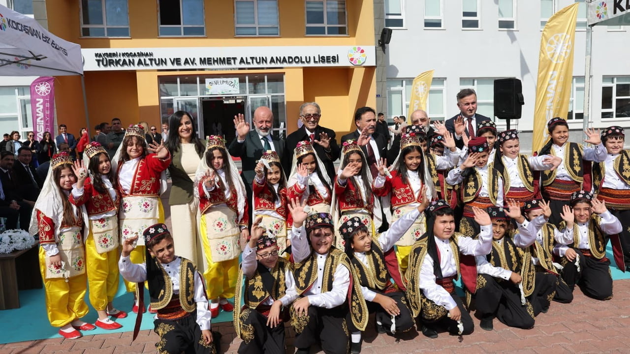 KOCASİNAN BELEDİYESİ’NİN HAYIRSEVER İŞ BİRLİĞİYLE KAYSERİ’YE KAZANDIRDIĞI TÜRKAN ALTUN VE AVUKAT...