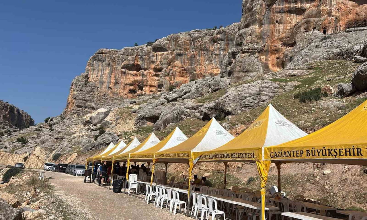 KÖKLÜCE KANYONU’NDA ‘TIRMANIŞ FESTİVALİ’ DÜZENLENDİ