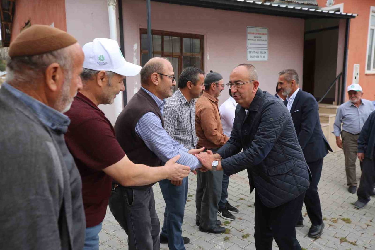 KONYA’NIN MERKEZ MERAM İLÇE BELEDİYE BAŞKANI MUSTAFA KAVUŞ, MERKEZE UZAK MAHALLELERE YÖNELİK...