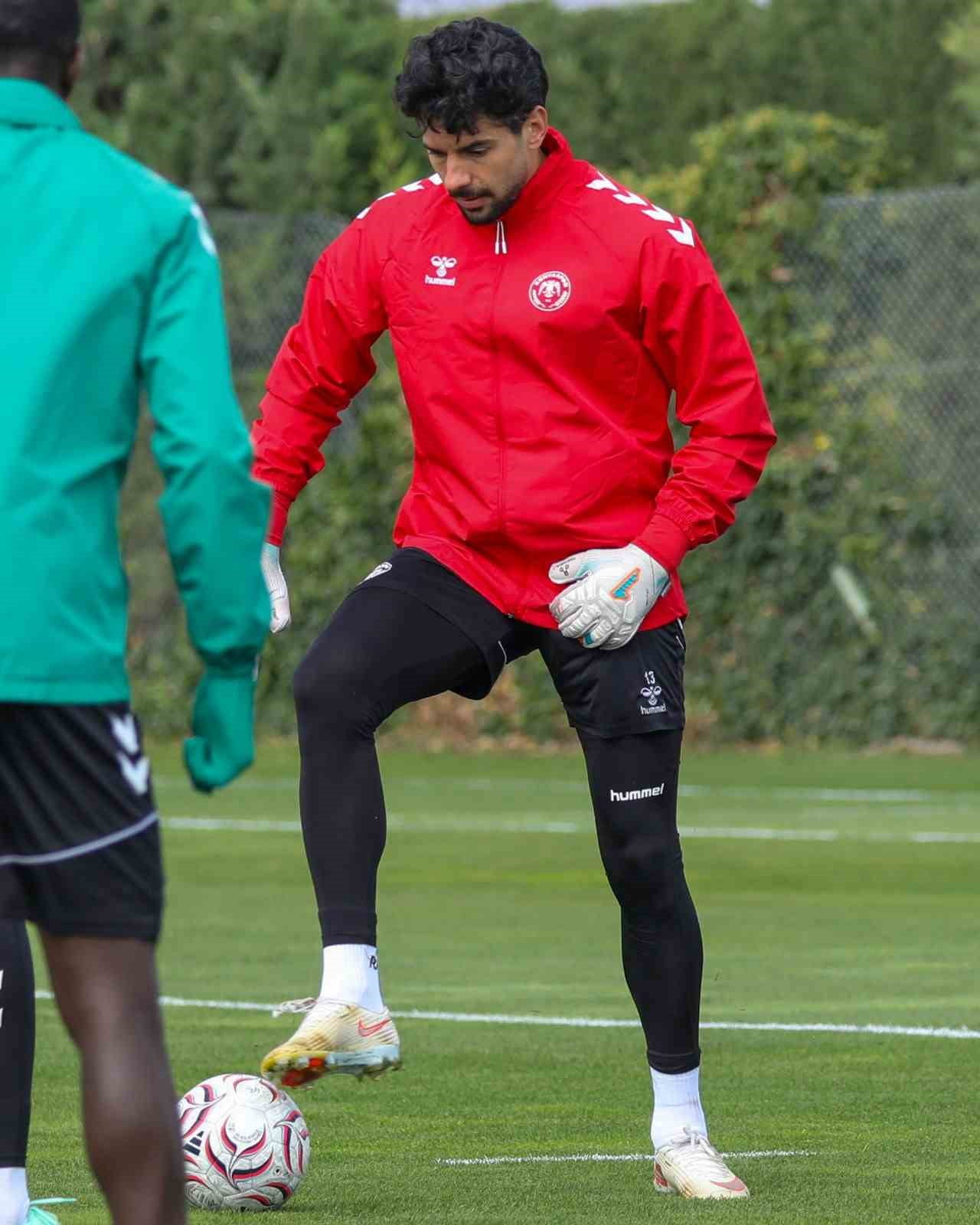 KONYASPOR, TRENDYOL SÜPER LİG'İN 8. HAFTASINDA YARIN DEPLASMANDA OYNAYACAĞI AMED SPORTİF...