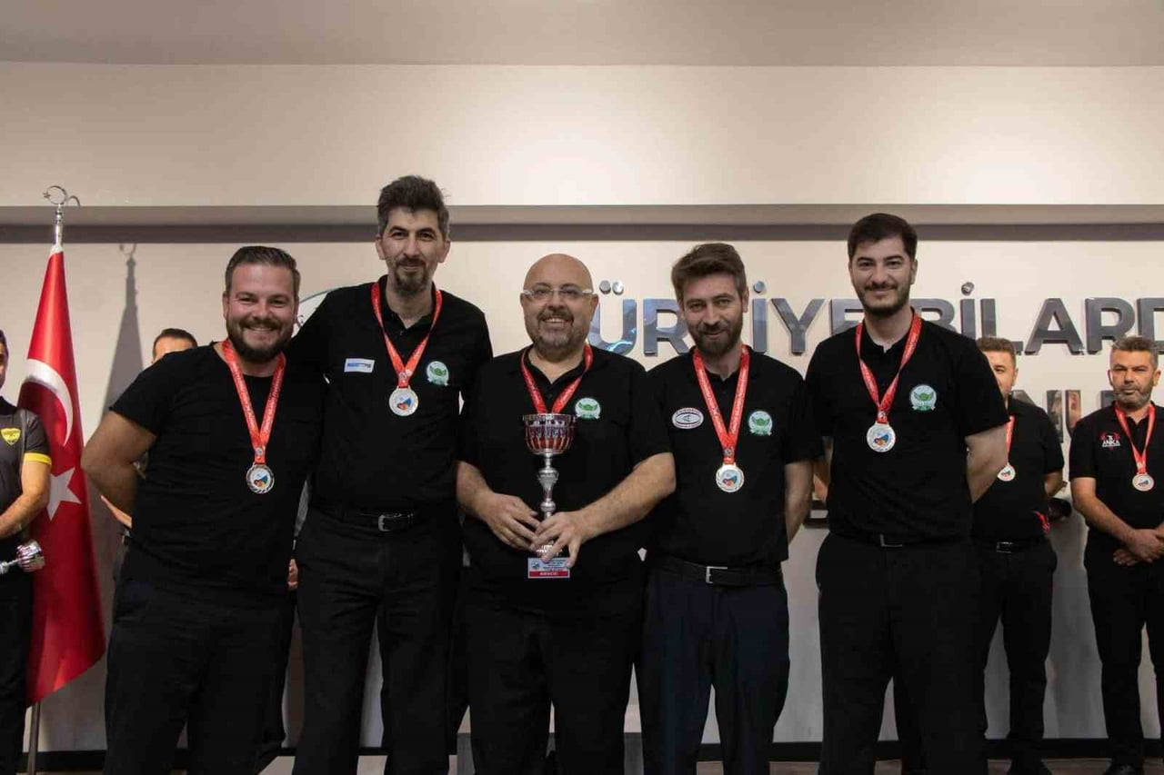 KULÜPLER ARASI 1. LİG’E YÜKSELME MÜSABAKALARINDA 1864 DÜZCE SPOR KULÜBÜ ŞAMPİYONLUĞA ULAŞARAK...