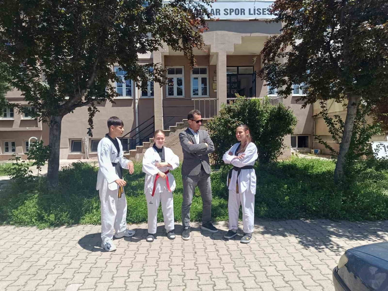 KÜTAHYA'DA ÇOCUK VE GENÇLERİ SPORA KAZANDIRMAK AMACIYLA PAZARLAR, ŞAPHANE, SİMAV VE GEDİZ...