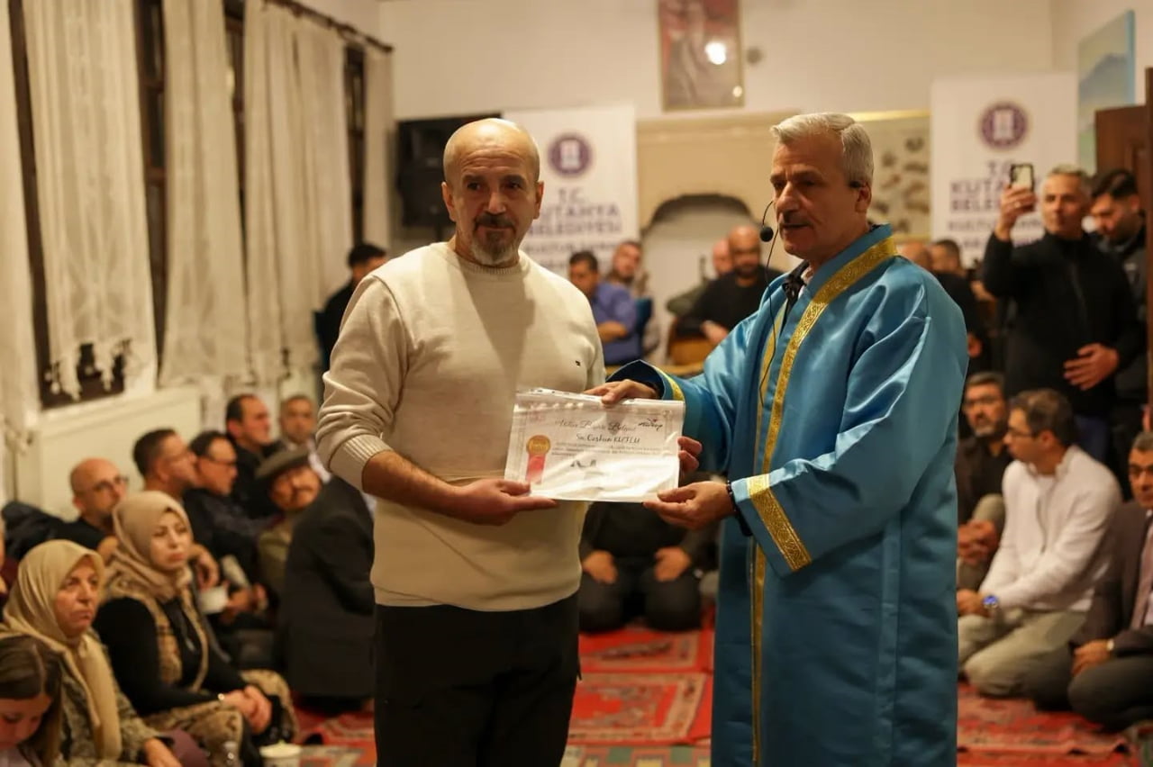 KÜTAHYA'NIN TANITIMINA KATKI SUNAN SANATÇILARA SERTİFİKA VERİLDİ