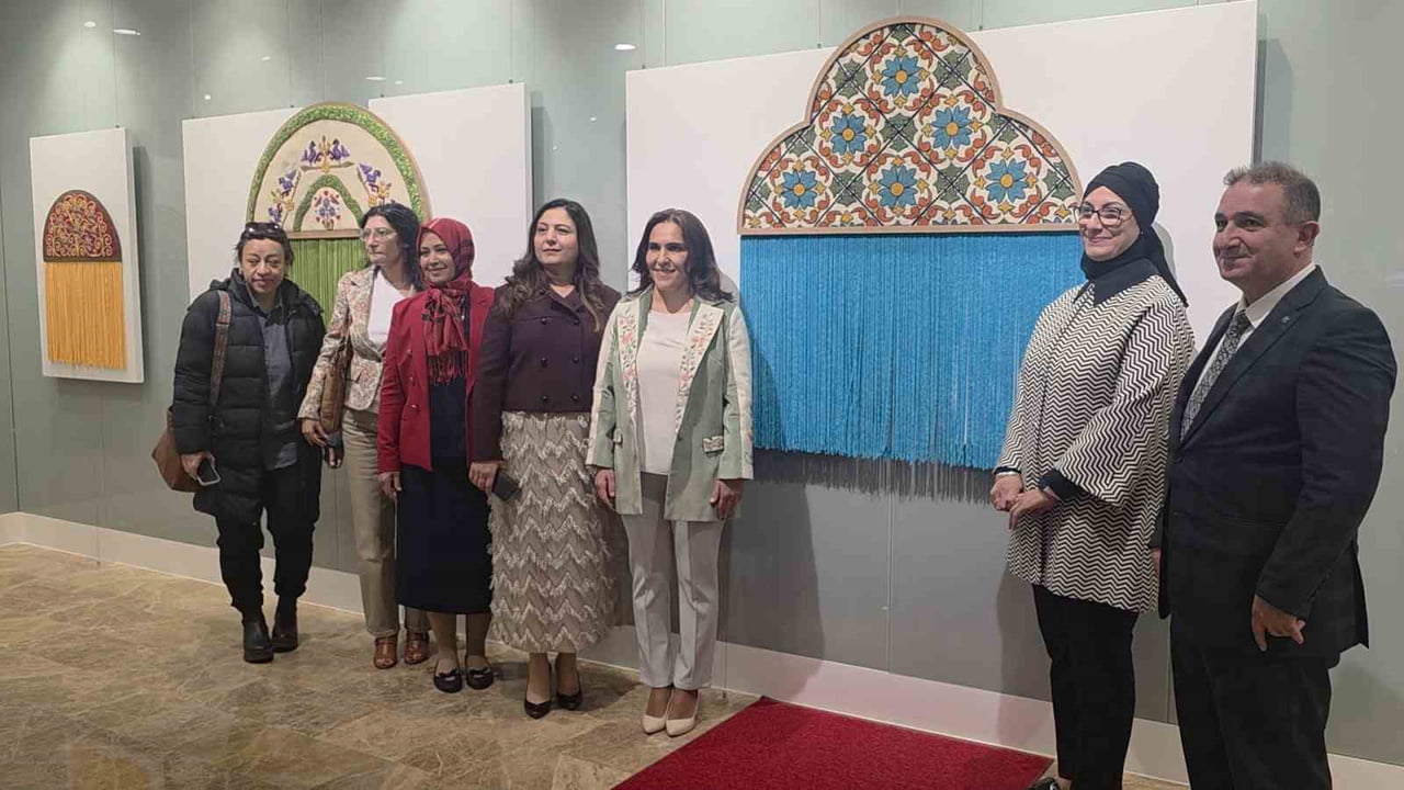 KÜTAHYA DUMLUPINAR ÜNİVERSİTESİ'NDE (DPÜ) DOÇ. DR. SANATÇI BİRNAZ ER CENGİZ'İN HAZIRLADIĞI...