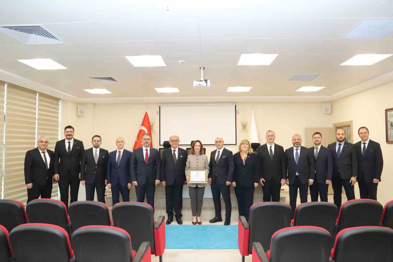 KUTSO’DA YENİ DÖNEMİN GÖREV DAĞILIMI BELLİ OLDU