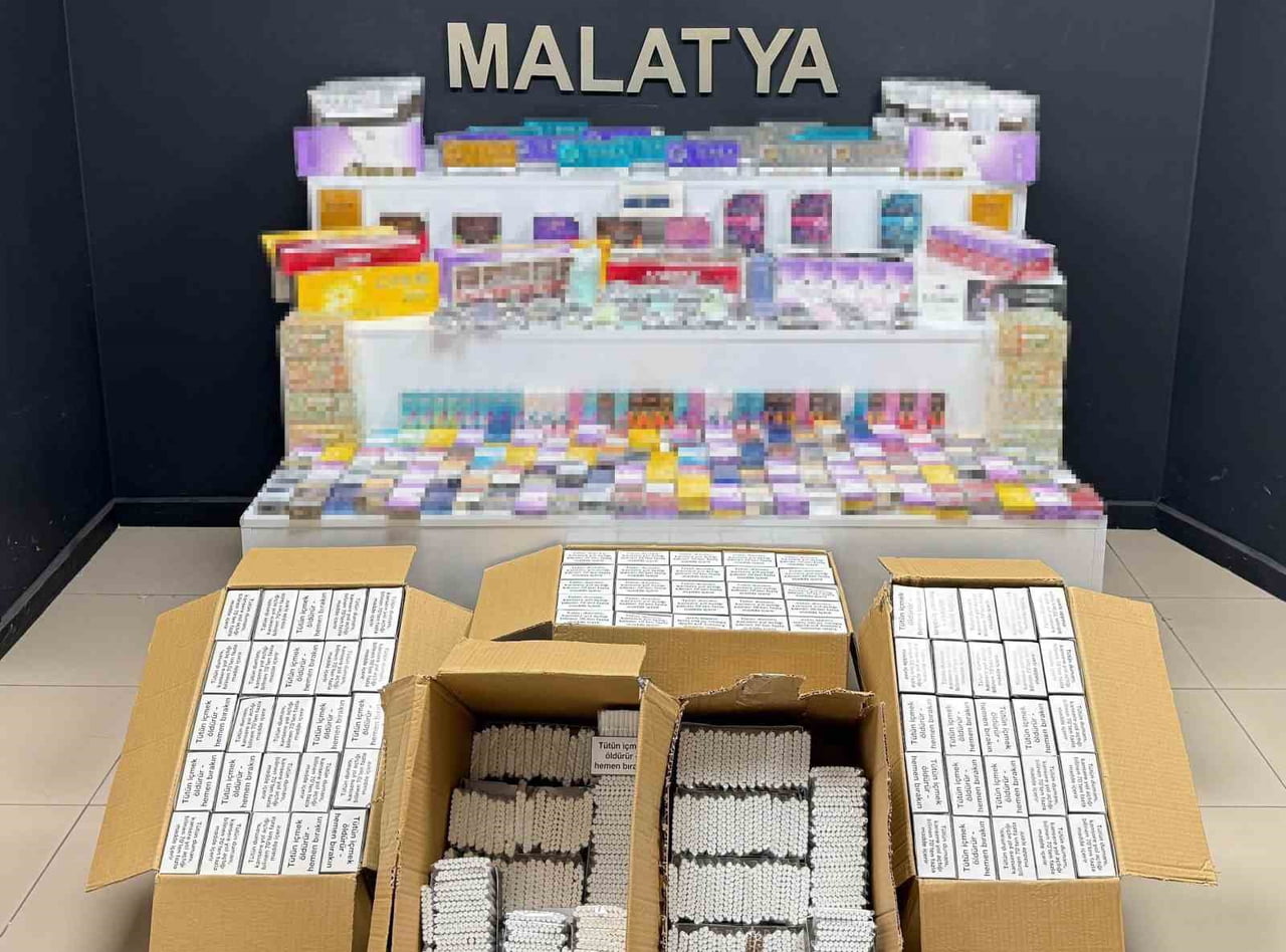 MALATYA'DA 63 BİN 900 ADET BANDROLSÜZ MAKARON, 650 PAKET GÜMRÜK KAÇAĞI SİGARA VE ÇOK SAYIDA KAÇAK...