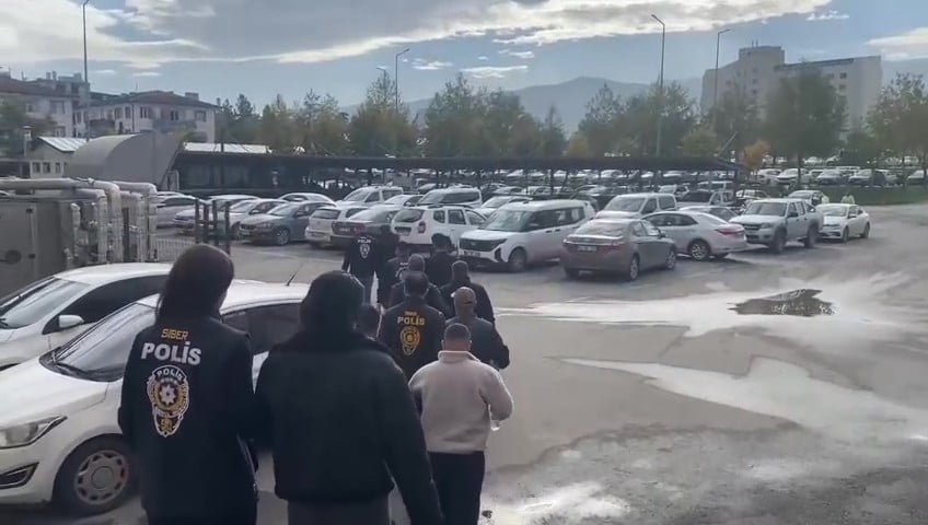 MALATYA VE SİİRT’TE YASA DIŞI BAHİS SORUŞTURMASI KAPSAMINDA DÜZENLENEN EŞ ZAMANLI OPERASYONLARDA...