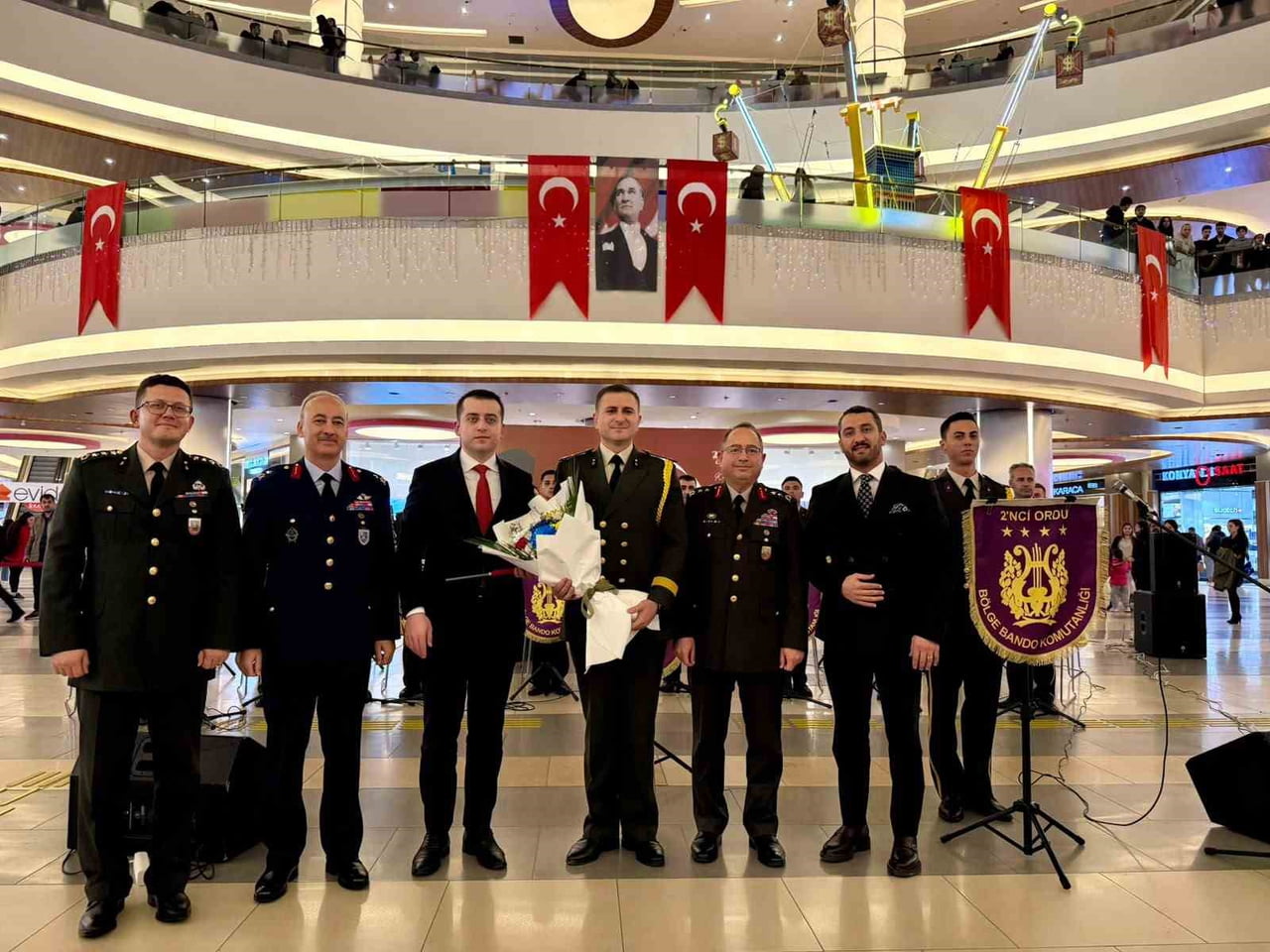 MALATYAPARK ALIŞVERİŞ VE YAŞAM MERKEZİ’NDE, 29 EKİM CUMHURİYET BAYRAMI DOLAYISIYLA 2. ORDU BÖLGE...