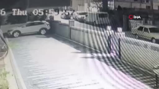 İstanbul Valiliği: "Maltepe'de 2 kişi hayatını kaybetti, 2 kişiyi arama kurtarma çalışmaları...