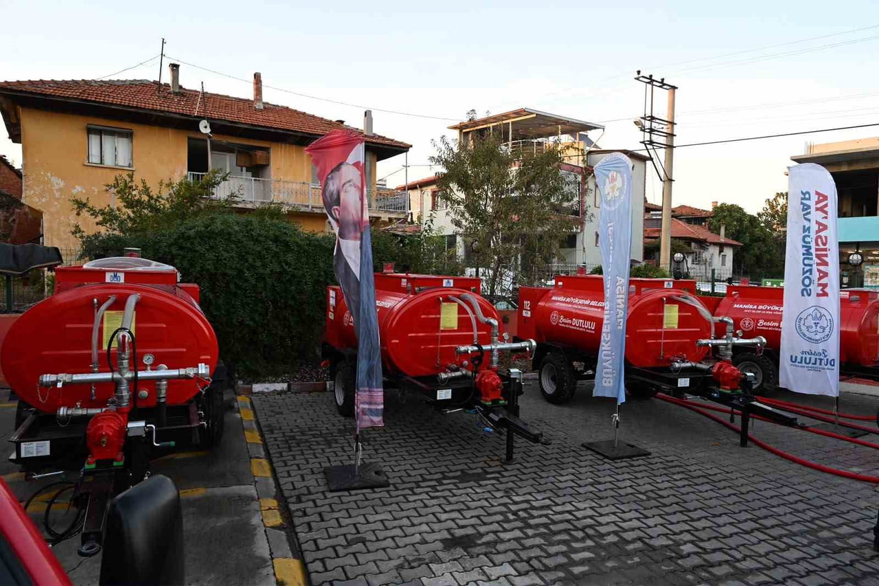 MANİSA BÜYÜKŞEHİR BELEDİYE BAŞKANI BESİM DUTLULU, KULA ZİYARETİ KAPSAMINDA ORMAN YANGINLARINA...