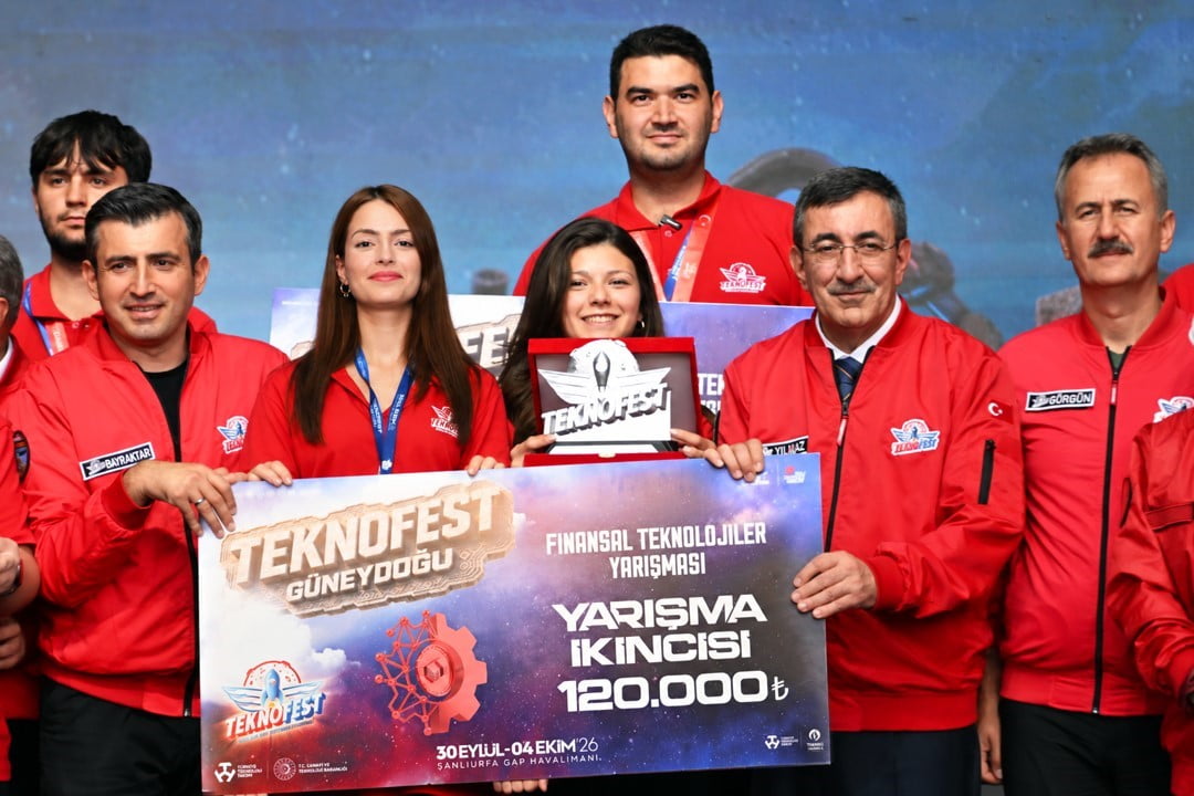 MANİSA CELAL BAYAR ÜNİVERSİTESİ ÖĞRENCİLERİNDEN OLUŞAN PARGE: TURNA TAKIMI, TEKNOFEST 2026...