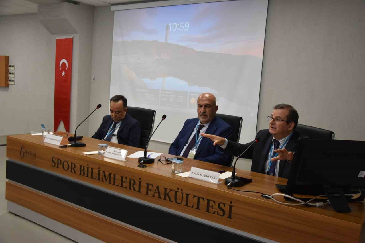 MANİSA CELAL BAYAR ÜNİVERSİTESİ TARAFINDAN DÜZENLENEN ULUSLARARASI SEMPOZYUMDA, KENTİN TARİHSEL...