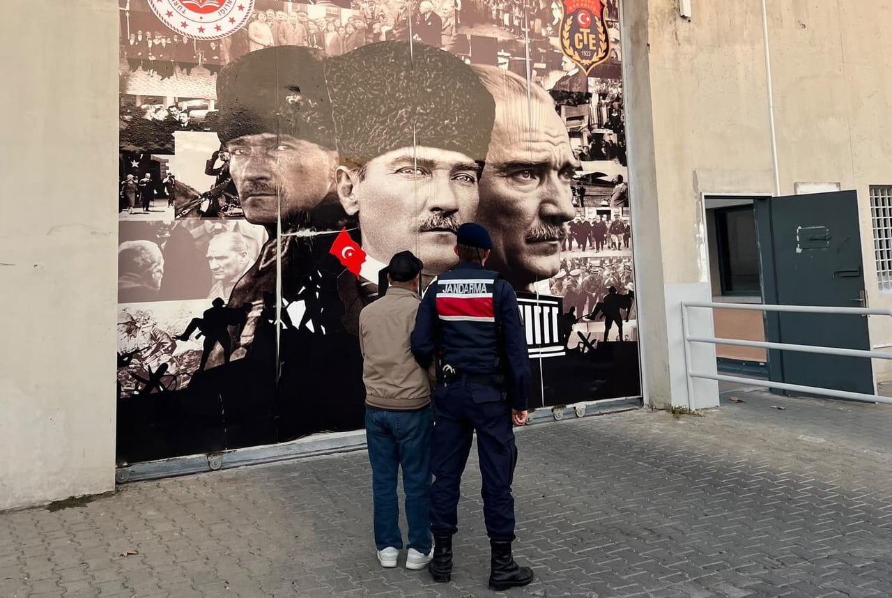 MANİSA’DA JANDARMA SUÇ ARAŞTIRMA TİMİ (JASAT) EKİPLERİ, KARŞILIKSIZ ÇEK İŞLEMLERİ VE BENZER...
