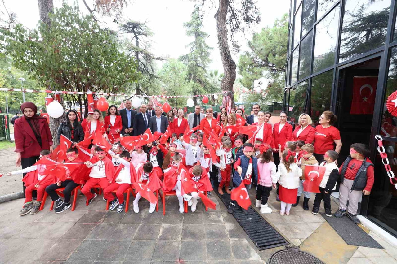 MANİSA’NIN ŞEHZADELER İLÇESİNDE BELEDİYEYE BAĞLI ÇOCUK EVLERİNDE 29 EKİM CUMHURİYET BAYRAMI...