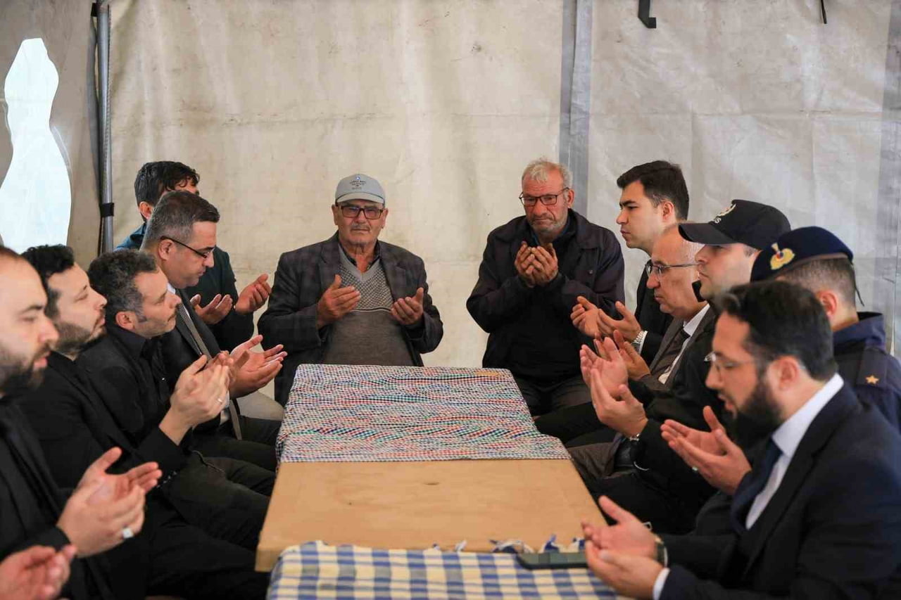 MANİSA’NIN SOMA İLÇESİNDE MEYDANA GELEN MADEN GÖÇÜĞÜNDE HAYATINI KAYBEDEN ÇAMELİ’NİN KİRAZLIYAYLA...